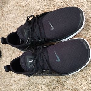 Nike Acalme Running Shoes